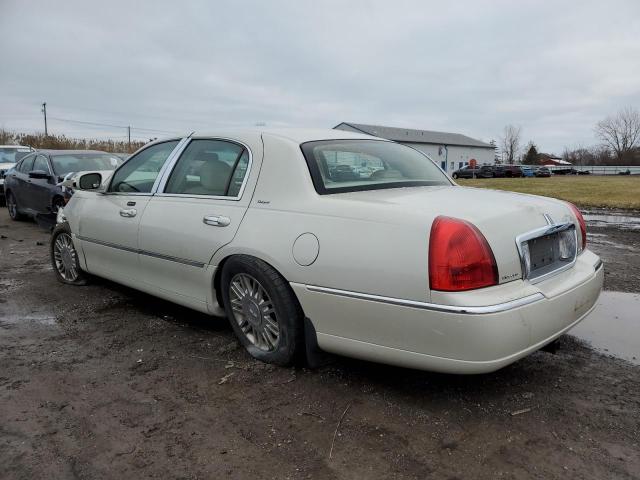 1LNHM83V26Y645347 - 2006 LINCOLN TOWN CAR DESIGNER WHITE photo 2