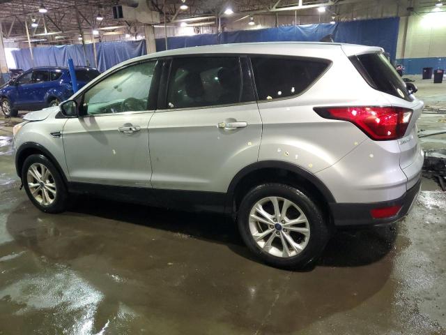 1FMCU9GD1KUC00102 - 2019 FORD ESCAPE SE SILVER photo 2