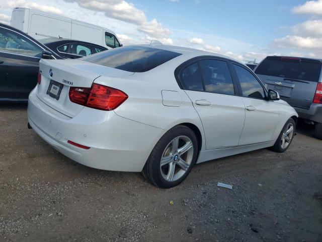 WBA3C3C51DF978875 - 2013 BMW 320 I XDRIVE WHITE photo 3