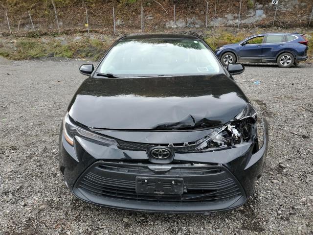 5YFB4MDE1RP225556 - 2024 TOYOTA COROLLA LE BLACK photo 5
