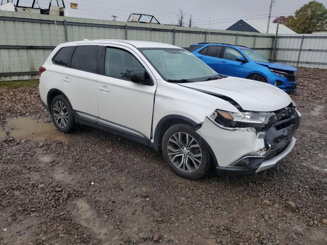 JA4AD2A36HZ001457 - 2017 MITSUBISHI OUTLANDER ES WHITE photo 4