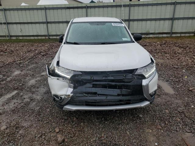 JA4AD2A36HZ001457 - 2017 MITSUBISHI OUTLANDER ES WHITE photo 5