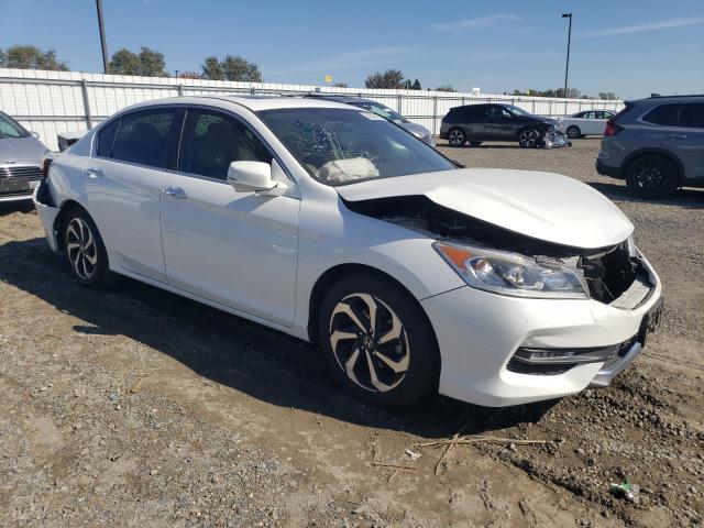 1HGCR2F72HA134440 - 2017 HONDA ACCORD EX WHITE photo 4
