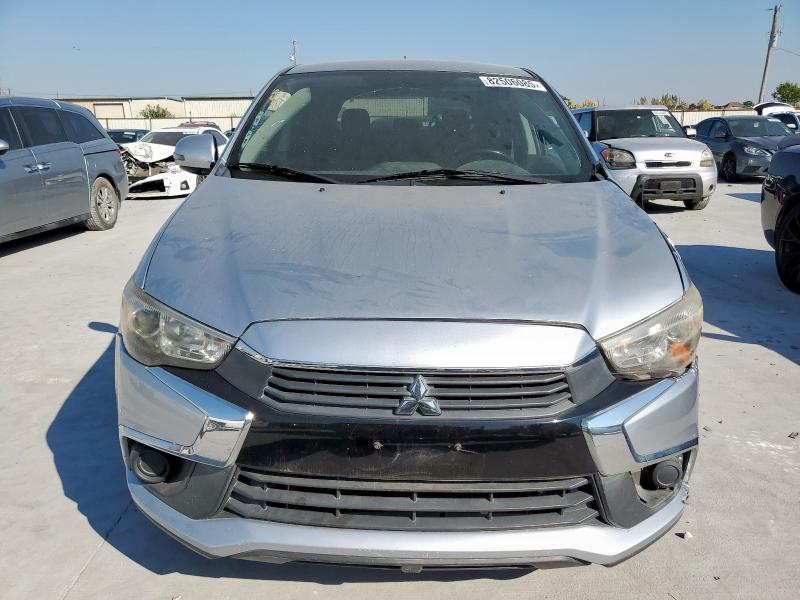 JA4AP3AU6GZ049884 - 2016 MITSUBISHI OUTLANDER ES 银色 照片 5