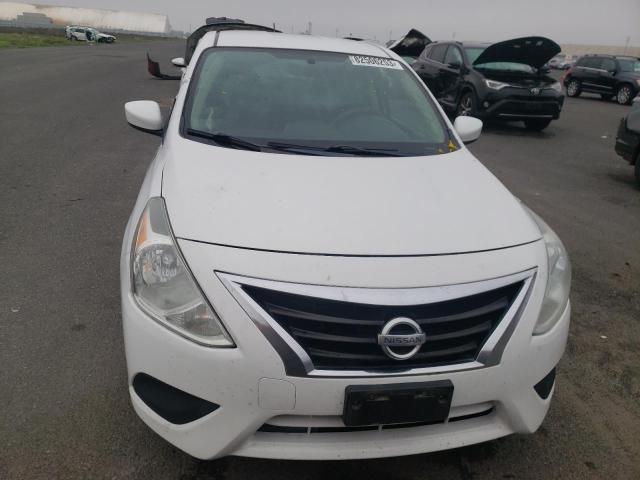 3N1CN7AP8HL839138 - 2017 NISSAN VERSA S WHITE photo 5