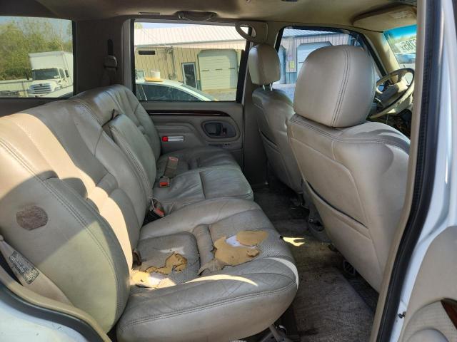 1GYEK13R3YR120179 - 2000 CADILLAC ESCALADE WHITE photo 11