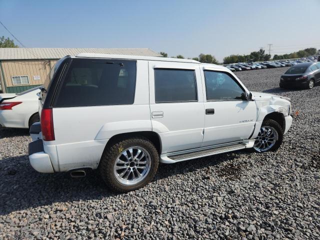 1GYEK13R3YR120179 - 2000 CADILLAC ESCALADE WHITE photo 3