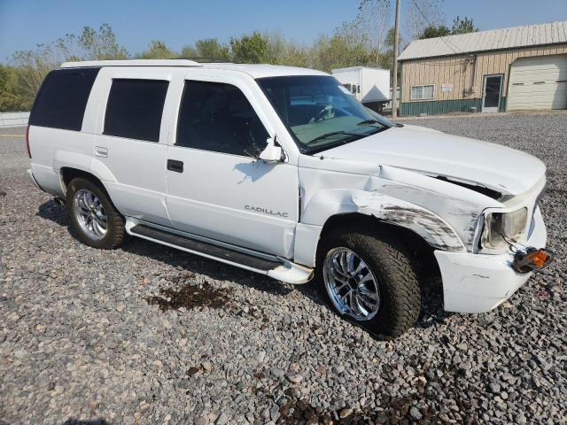 1GYEK13R3YR120179 - 2000 CADILLAC ESCALADE WHITE photo 4