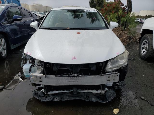 JTHKD5BH0C2106095 - 2012 LEXUS CT 200 WHITE photo 5