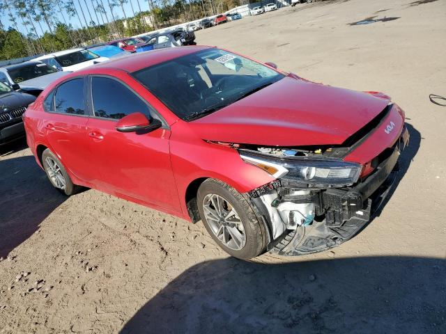 3KPF24AD2PE522577 - 2023 KIA FORTE LX RED photo 4