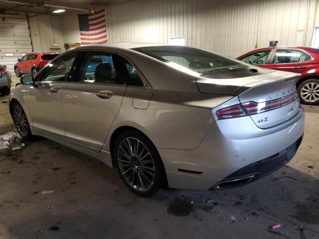 3LN6L2J96DR825634 - 2013 LINCOLN MKZ SILVER photo 2