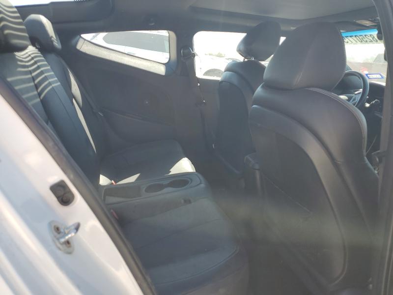 KMHTC6AE4GU296124 - 2016 HYUNDAI VELOSTER TURBO თეთრი ფოტო 10