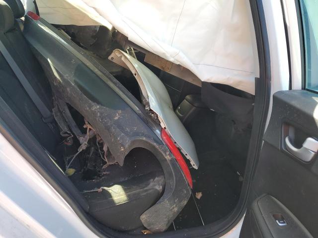 5XXGT4L39JG192814 - 2018 KIA OPTIMA LX WHITE photo 10