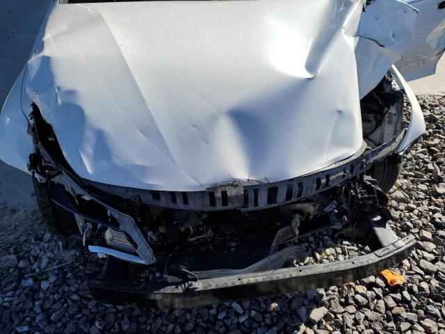 5XXGT4L39JG192814 - 2018 KIA OPTIMA LX WHITE photo 11