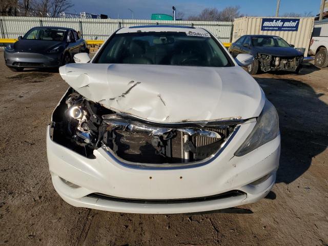 5NPEC4ABXBH206565 - 2011 HYUNDAI SONATA SE WHITE photo 5