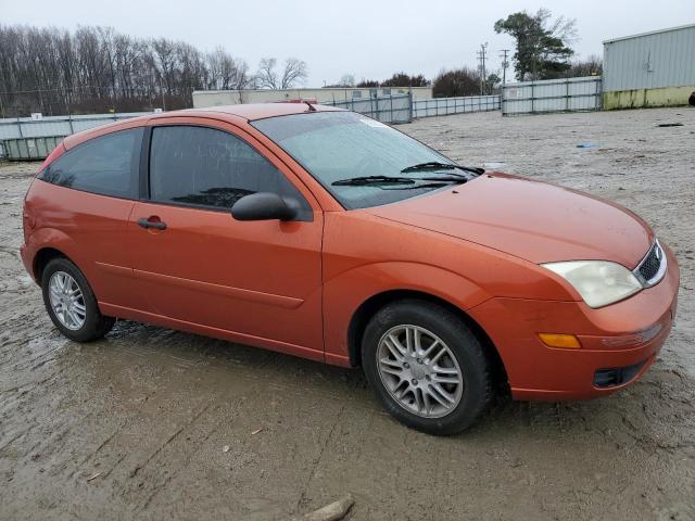 3FAFP31N65R145610 - 2005 FORD FOCUS ZX3 ORANGE photo 4