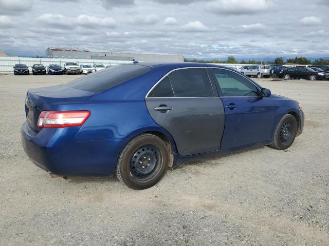 4T1BF3EK5BU585930 - 2011 TOYOTA CAMRY BASE BLUE photo 3