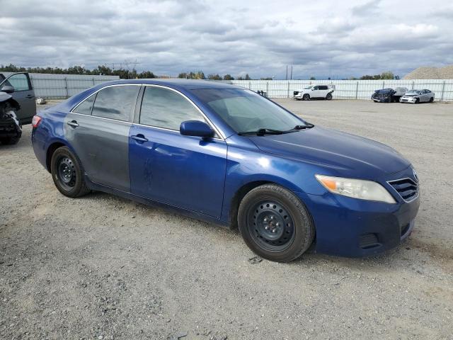 4T1BF3EK5BU585930 - 2011 TOYOTA CAMRY BASE BLUE photo 4