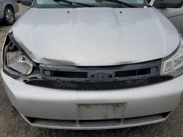 1FAHP35N38W153992 - 2008 FORD FOCUS SE SILVER photo 11