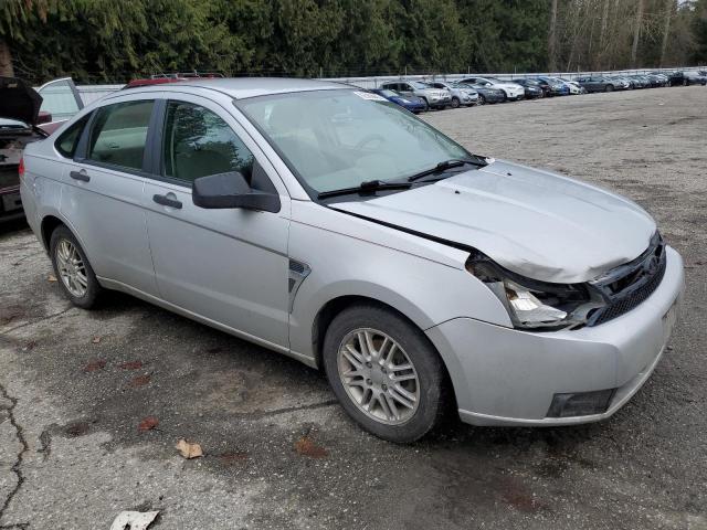 1FAHP35N38W153992 - 2008 FORD FOCUS SE SILVER photo 4