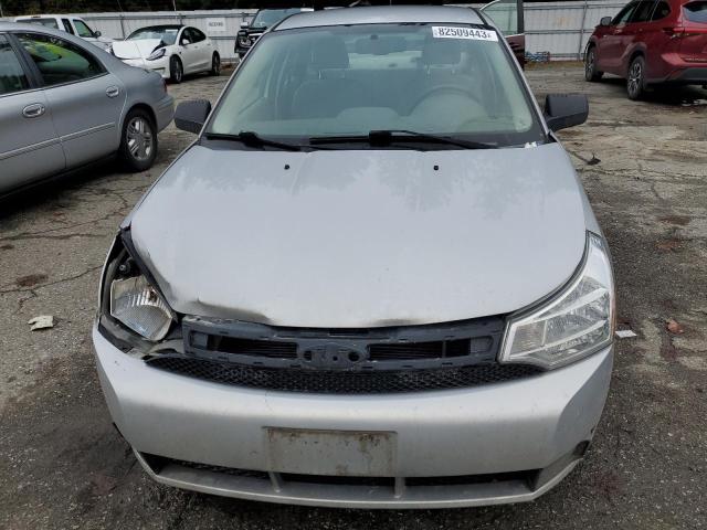 1FAHP35N38W153992 - 2008 FORD FOCUS SE SILVER photo 5