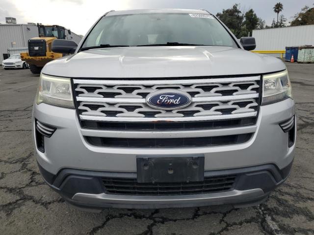 1FM5K7DH4JGC42559 - 2018 FORD EXPLORER XLT Plata foto 5