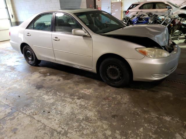 4T1BE30K94U863788 - 2004 TOYOTA CAMRY LE SILVER photo 4