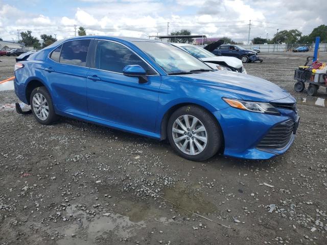 4T1C11AK2LU306688 - 2020 TOYOTA CAMRY LE BLUE photo 4