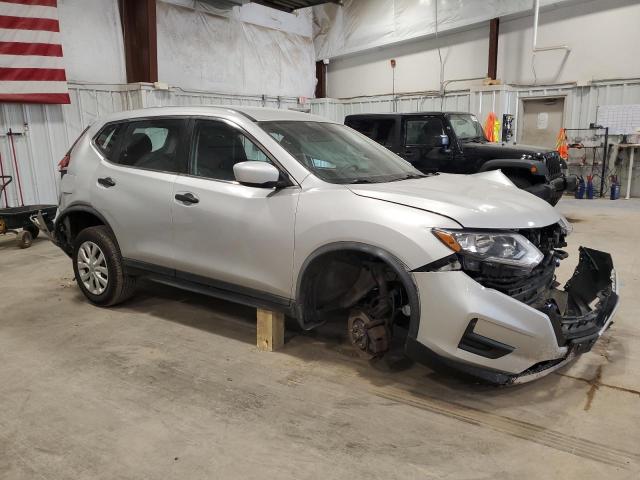 KNMAT2MV7JP502607 - 2018 NISSAN ROGUE S رمادي صورة 4