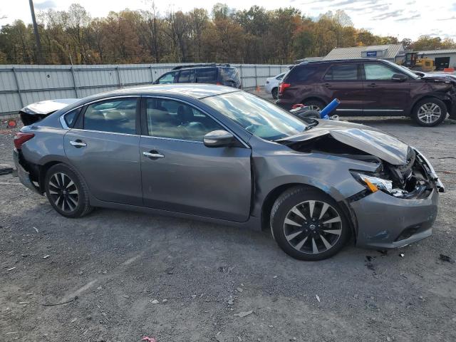 1N4AL3AP2JC238317 - 2018 NISSAN ALTIMA 2.5 Մոխրագույն լուսանկար 4