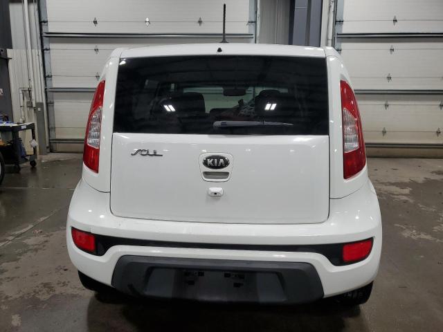 KNDJT2A68D7501144 - 2013 KIA SOUL + WHITE photo 6