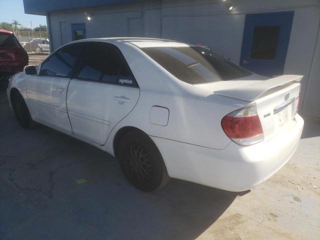 4T1BE32K75U583432 - 2005 TOYOTA CAMRY LE WHITE photo 2