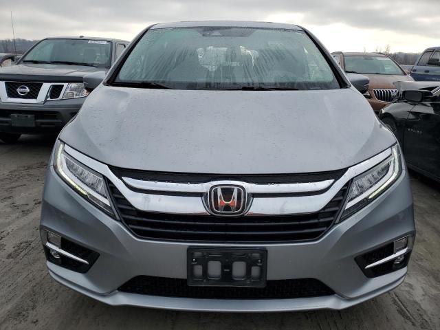 5FNRL6H96JB080959 - 2018 HONDA ODYSSEY ELITE SILVER photo 5