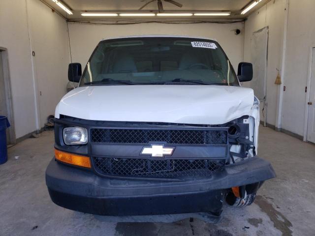 1GCWGFCA9D1130095 - 2013 CHEVROLET EXPRESS G2 WHITE photo 5