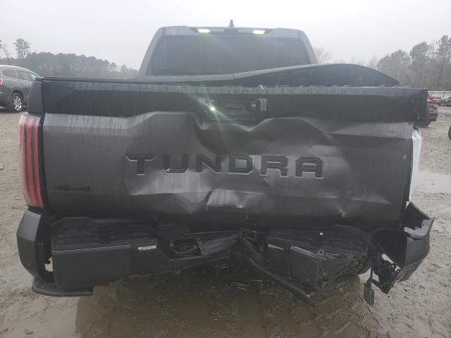 5TFNC5DB1NX012212 - 2022 TOYOTA TUNDRA CREWMAX PLATINUM Grau Foto 6