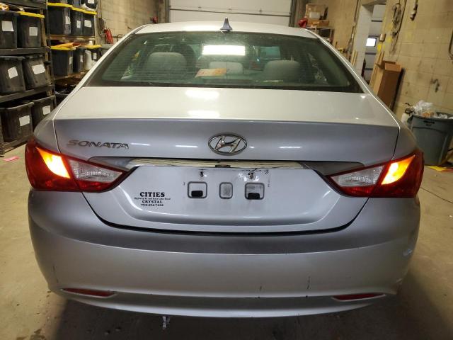 5NPEB4AC8BH087104 - 2011 HYUNDAI SONATA GLS SILVER photo 6