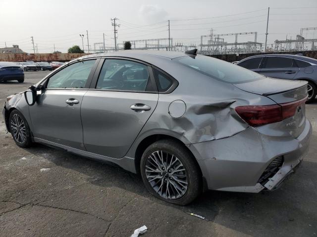 3KPF54AD6NE507701 - 2022 KIA FORTE GT LINE SILVER photo 2