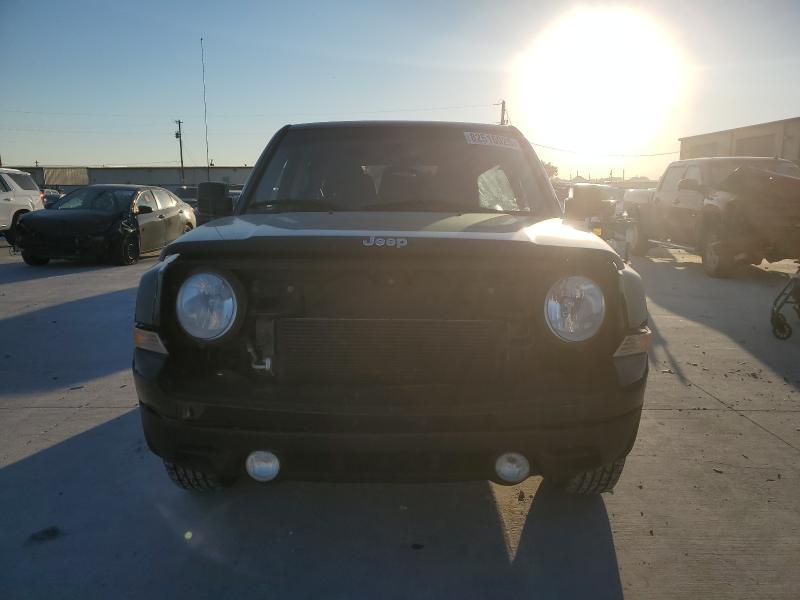 1C4NJPBB2GD562012 - 2016 JEEP PATRIOT SPORT Negro foto 5