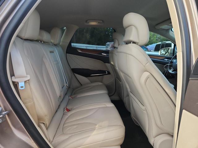 5LMCJ2C97KUL31954 - 2019 LINCOLN MKC SELECT أسمر صورة 10