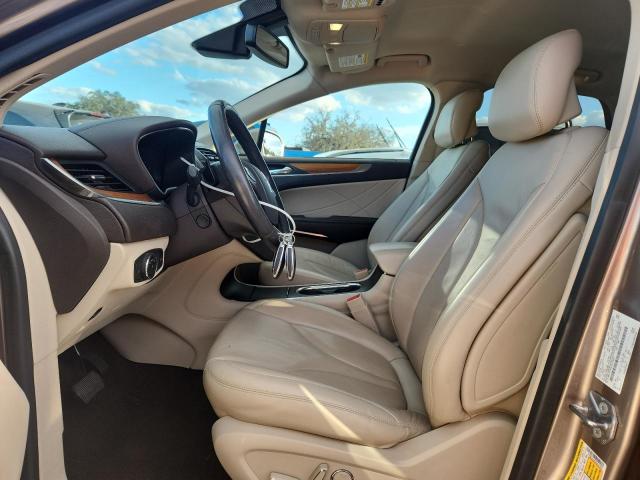 5LMCJ2C97KUL31954 - 2019 LINCOLN MKC SELECT أسمر صورة 7