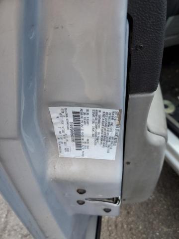 1FAHP34N96W210985 - 2006 FORD FOCUS ZX4 SILVER photo 12