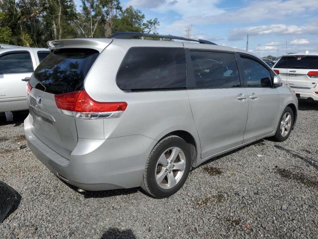 5TDKK3DC0DS351664 - 2013 TOYOTA SIENNA LE SILVER photo 3