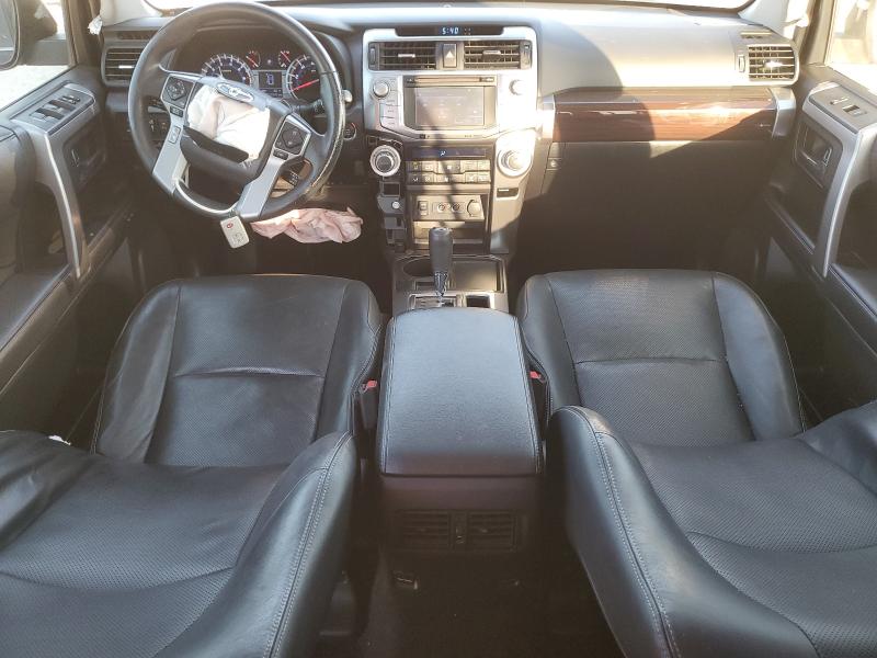 JTEZU5JR0J5178982 - 2018 TOYOTA 4RUNNER SR5 Қара фото 8