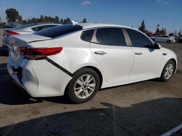 5XXGT4L32JG245319 - 2018 KIA OPTIMA LX WHITE photo 3
