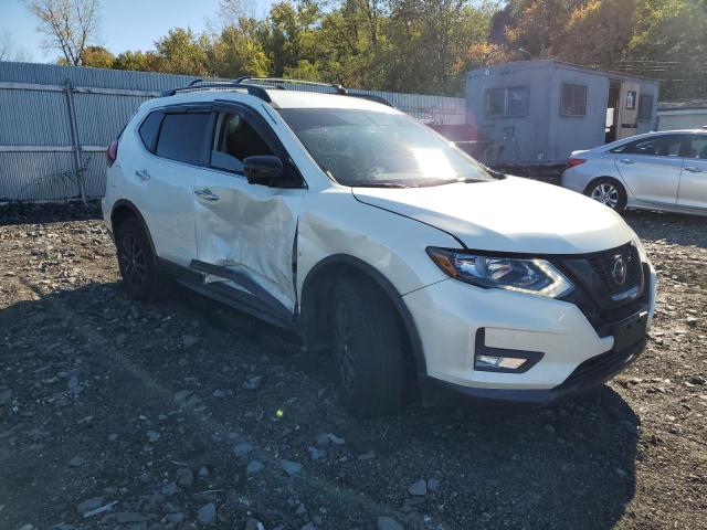 5N1AT2MV2JC823148 - 2018 NISSAN ROGUE S თეთრი ფოტო 4