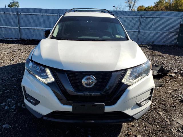 5N1AT2MV2JC823148 - 2018 NISSAN ROGUE S თეთრი ფოტო 5