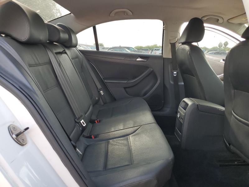 3VWDZ7AJ0BM314980 - 2011 VOLKSWAGEN JETTA SE 白色 照片 10