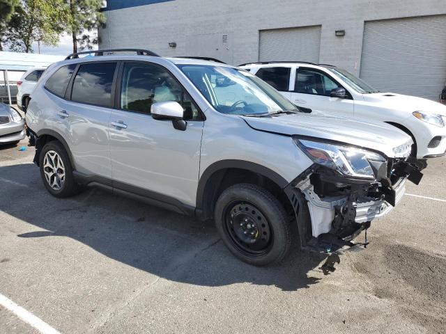 JF2SKAEC2PH518054 - 2023 SUBARU FORESTER PREMIUM Серый фото 4