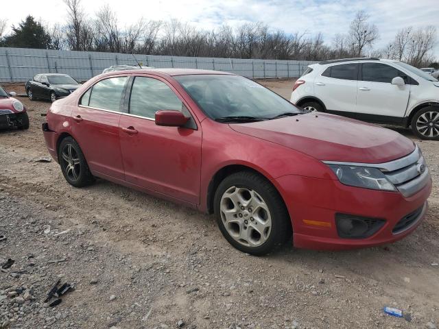 3FAHP0HA9BR210682 - 2011 FORD FUSION SE RED photo 4