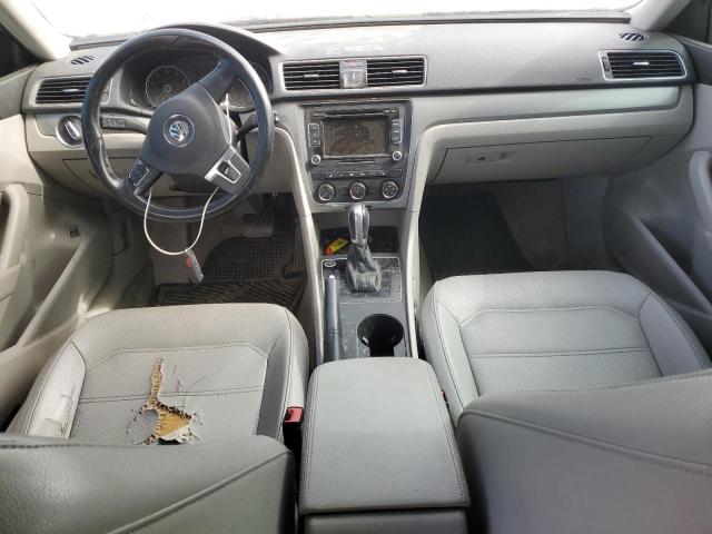 1VWAS7A33FC091611 - 2015 VOLKSWAGEN PASSAT S SILVER photo 8